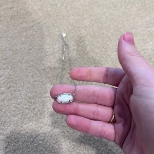 Kendra Scott Elisa pendant necklace